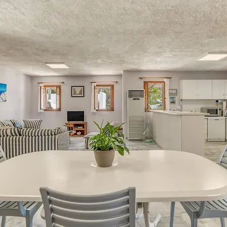 Manios Glisidia Sea View * Pounda