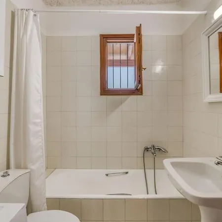 Manios Glisidia Sea View *